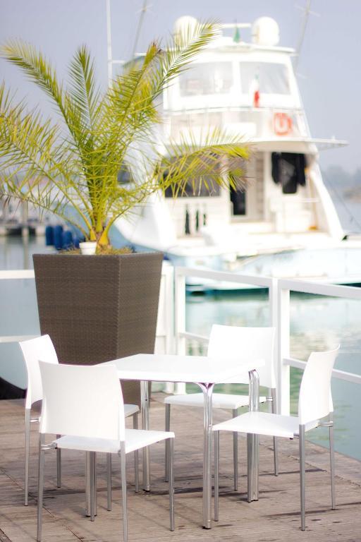 Residence Michelangelo Yachting Club- Adults Only Lido di Jesolo Exterior foto